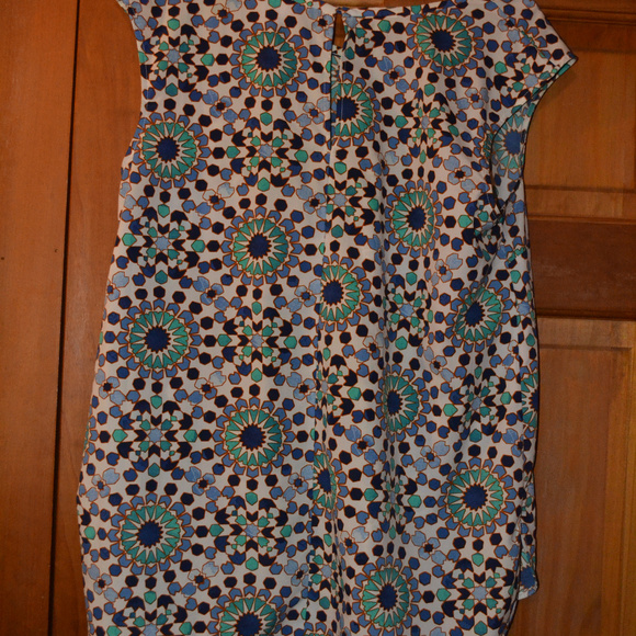 blouse - Picture 2 of 2